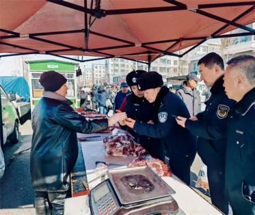 五大连池市公安局联合市市场监督管理局开展肉制品专项检查暨宣传活动