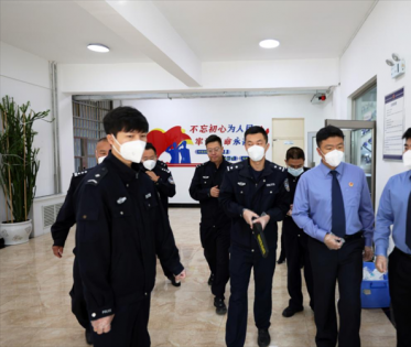   五大连池市检察院深入看守所开展节前安全大检查